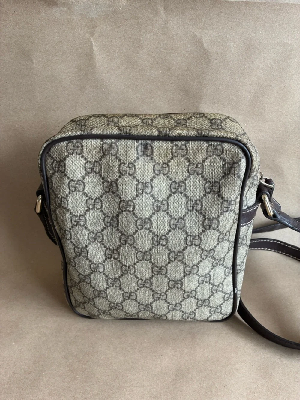 Gucci GG Supreme Canvas Messenger Bag
